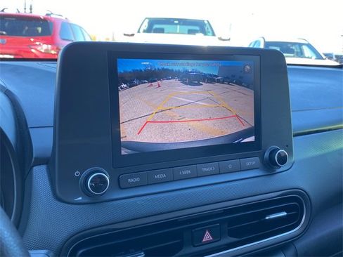 Used 2023 Hyundai Kona SEL image 29