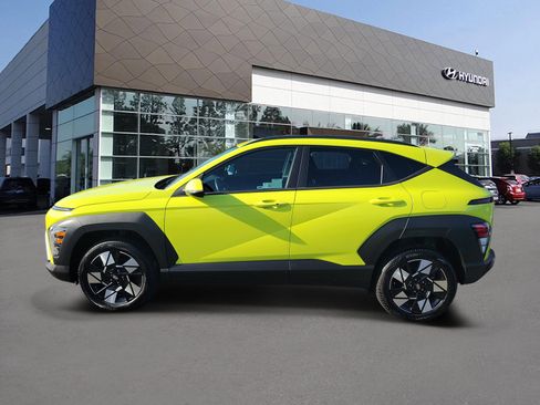 Certified 2025 Hyundai Kona SEL AWD/4WD image 2