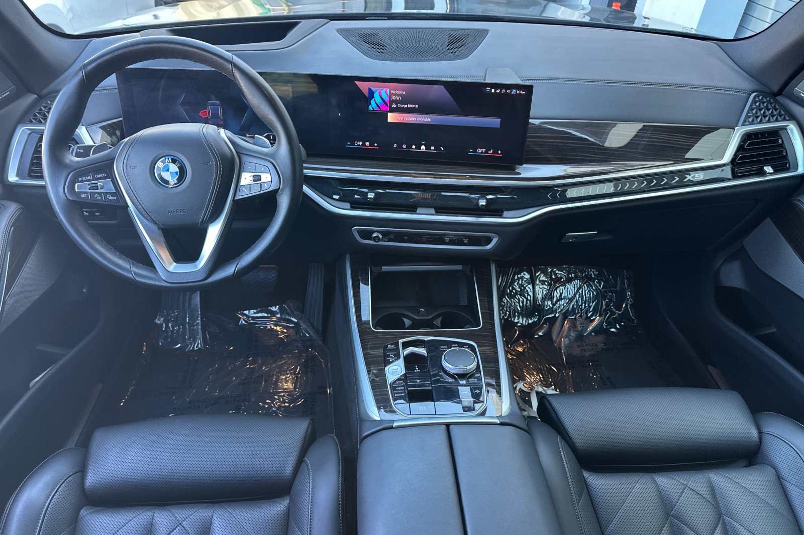 Used 2024 BMW X5 xDrive50e w/ Premium Package AWD/4WD image 16