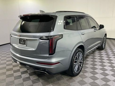 Used 2023 Cadillac XT6 Sport w/ Technology Package AWD/4WD image 6