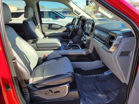 Used 2022 Ford F150 Lariat image 3