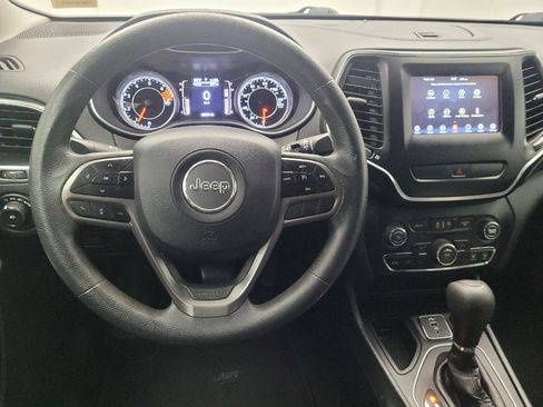 Used 2019 Jeep Cherokee Latitude w/ Popular Appearance Group FWD image 22