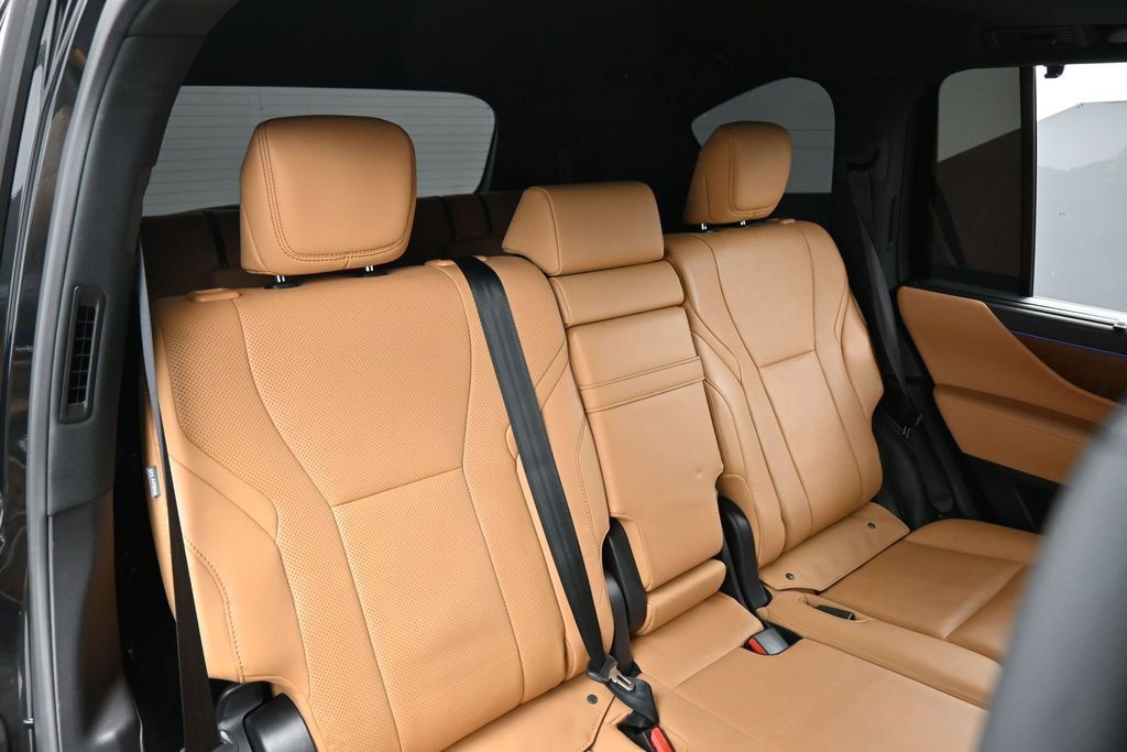Used 2024 Lexus LX 600 4WD w/ Appearance Package image 30