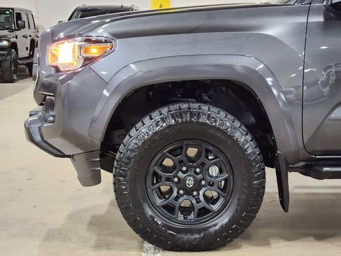Used 2022 Toyota Tacoma SR5 image 5