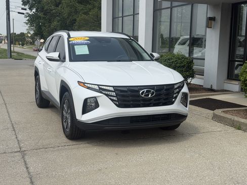 Certified 2022 Hyundai Tucson Blue w/ Cargo Package AWD/4WD image 20