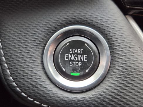 Certified 2025 Chevrolet Equinox LT FWD image 29
