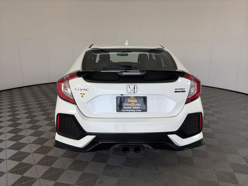 Used 2019 Honda Civic Sport Touring image 9