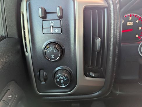 Used 2015 GMC Sierra 2500 Denali w/ Suspension Package, Off-Road AWD/4WD image 20
