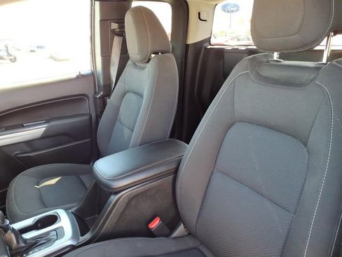 Used 2022 Chevrolet Colorado LT w/ Fleet Safety Package image 15