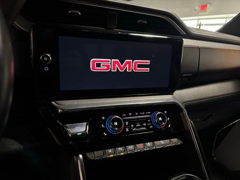 Used 2024 GMC Sierra 2500 Denali w/ Denali Reserve Package AWD/4WD image 9