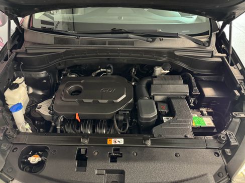 Used 2018 Hyundai Santa Fe Sport w/ 2.4L Tech Package 04 AWD/4WD image 6
