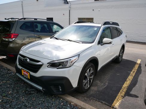 Used 2020 Subaru Outback Limited XT w/ Popular Package #2 AWD/4WD image 2