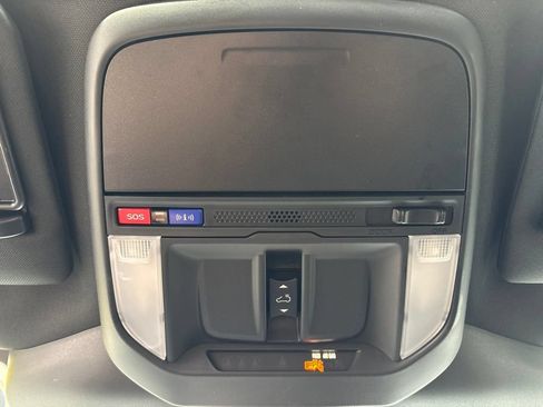 Used 2025 Subaru Forester Premium AWD/4WD image 30