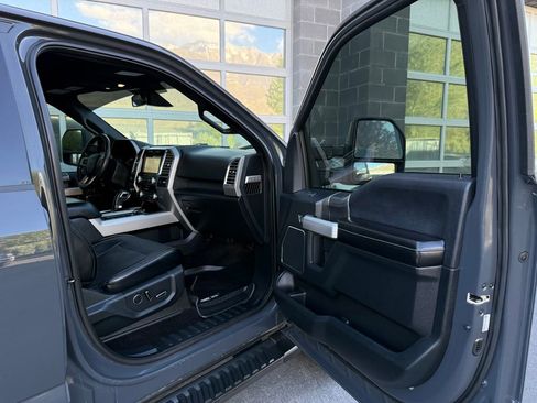 Used 2016 Ford F150 Lariat w/ Equipment Group 502A Luxury AWD/4WD image 19