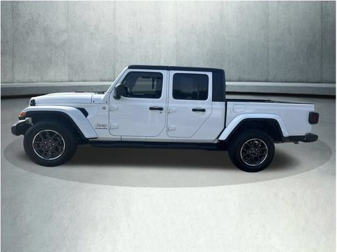 Used 2023 Jeep Gladiator Overland AWD/4WD image 2