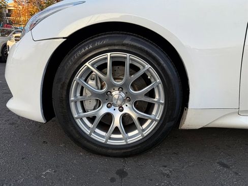 Used 2015 INFINITI Q60 Sport Limited image 9