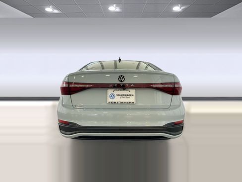 New 2026 Volkswagen Jetta SE FWD image 10