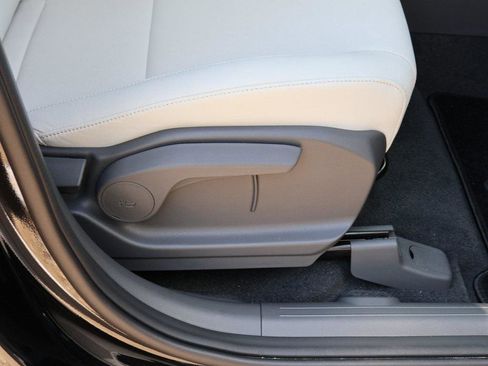 New 2026 Hyundai Santa Fe SE image 11