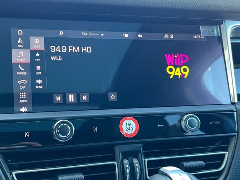 Used 2025 Porsche Macan image 22