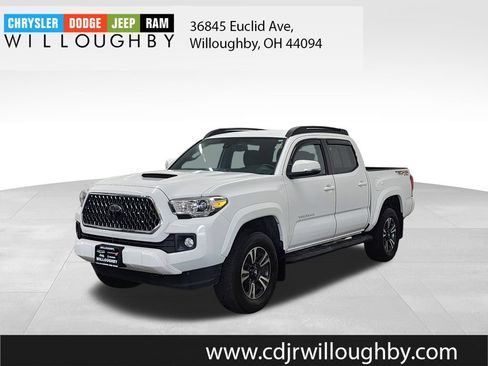Used 2018 Toyota Tacoma TRD Sport w/ Exterior Package AWD/4WD image 1