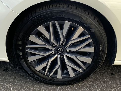 Used 2025 Nissan Altima 2.5 SV image 29