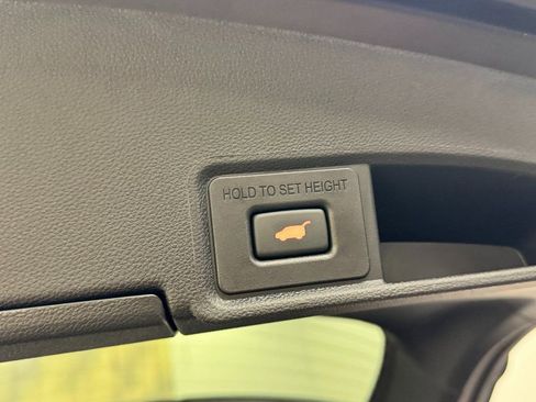 Used 2025 Acura RDX SH-AWD image 35