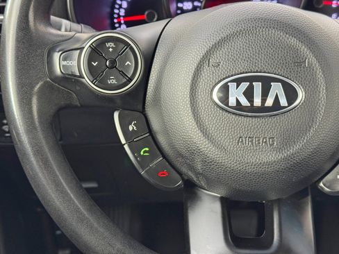 Used 2016 Kia Soul image 19