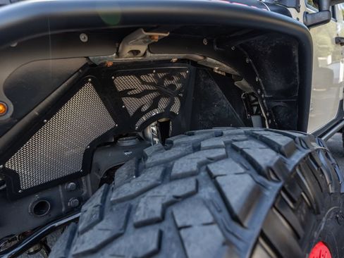 Used 2018 Jeep Wrangler Unlimited Rubicon AWD/4WD image 55