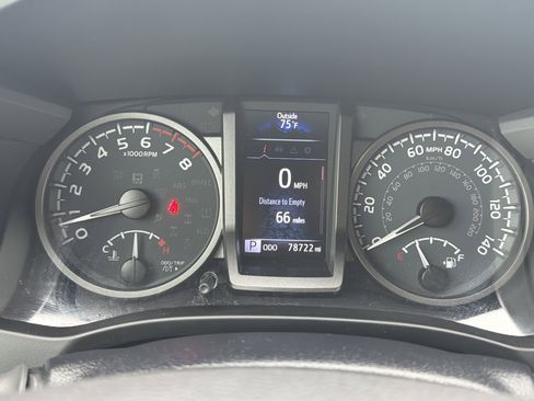 Used 2021 Toyota Tacoma TRD Sport RWD image 20
