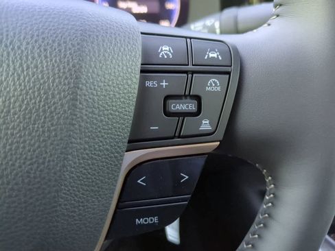 New 2026 Toyota Crown Platinum image 25