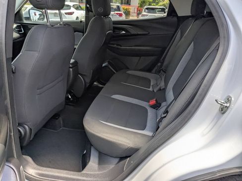 Used 2025 Chevrolet TrailBlazer LT AWD/4WD image 23