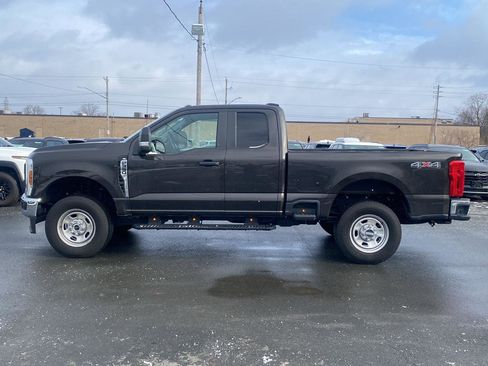 Used 2024 Ford F350 XL w/ Snow Plow Prep Package image 8