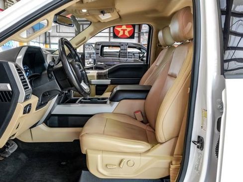Used 2017 Ford F350 Lariat w/ Lariat Value Package AWD/4WD image 6