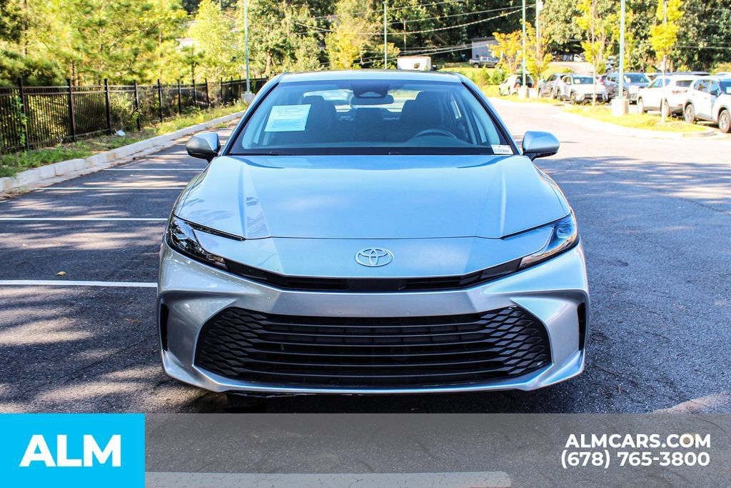 Used 2025 Toyota Camry LE FWD image 9