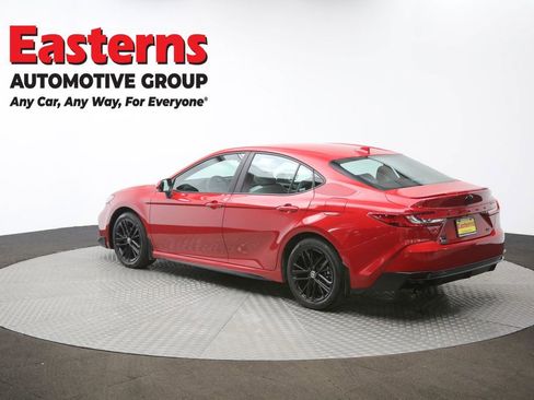 Used 2025 Toyota Camry SE w/ Convenience Package image 63