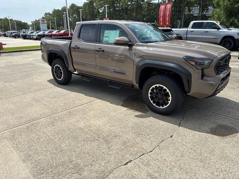 New 2026 Toyota Tacoma TRD Off-Road AWD/4WD image 9