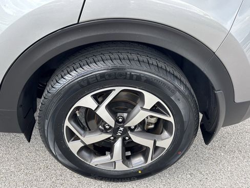 Used 2020 Kia Sportage LX image 9