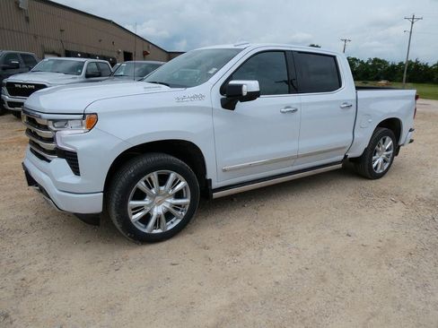 New 2026 Chevrolet Silverado 1500 High Country AWD/4WD image 10