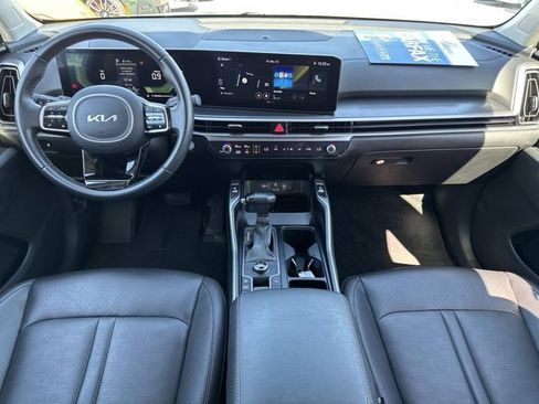 Used 2024 Kia Sorento S image 22