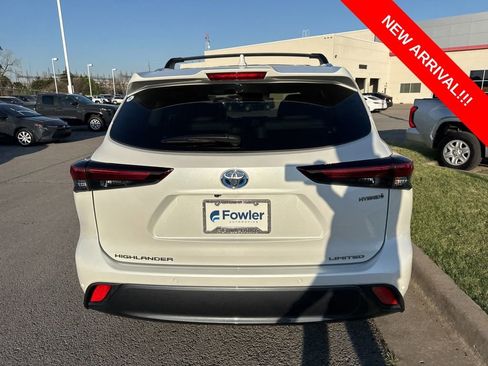 Used 2024 Toyota Highlander Limited image 5