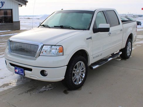 Used 2007 Lincoln Mark LT 4x4 image 1