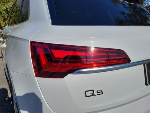 Certified 2025 Audi Q5 2.0T Premium Plus image 10