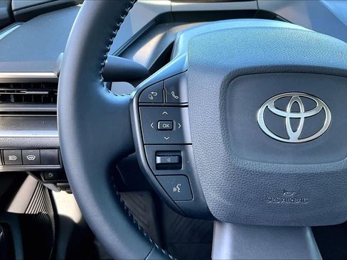 Used 2024 Toyota Prius LE FWD image 23