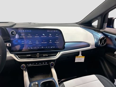 New 2026 Chevrolet Equinox EV LT w/ Convenience Package II FWD image 25