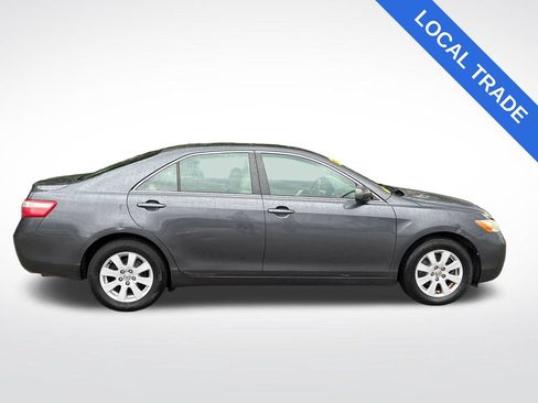 Used 2009 Toyota Camry XLE FWD image 2