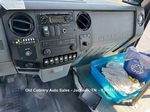 Used 2012 Ford F550 2WD Regular Cab Super Duty w/ Payload Upgrade Pkg image 31