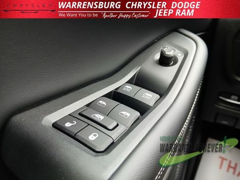New 2025 Jeep Grand Cherokee L Limited w/ Luxury Tech Group II image 34