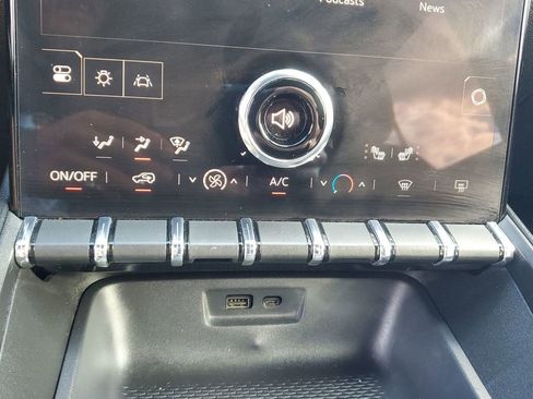 Certified 2025 GMC Terrain Elevation image 32