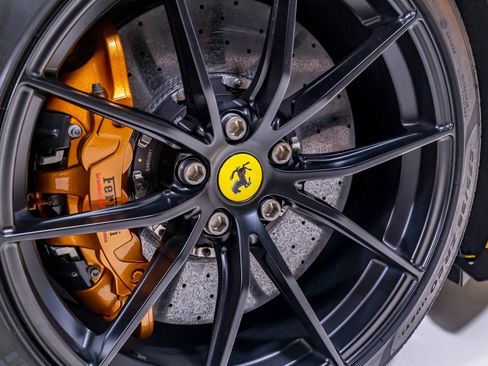 Used 2022 Ferrari 812 GTS RWD image 43