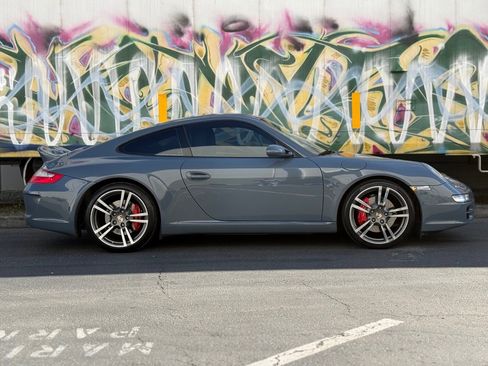 Used 2006 Porsche 911 Carrera S image 2
